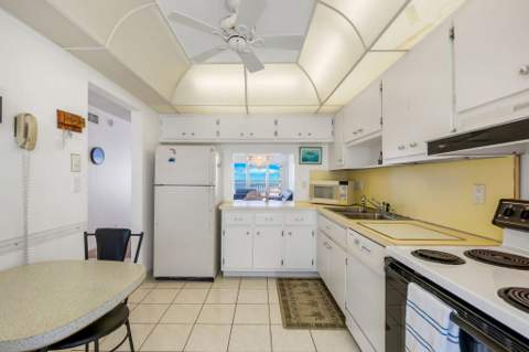 750 N Ocean Boulevard #1202, Pompano Beach FL - photo 19 of 66