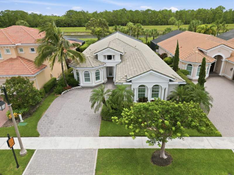 3 bedroom Single Family Residence at 260 Carina Drive, Jupiter Country Club Pod E, Jupiter — photo 4