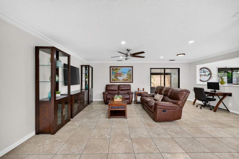 3 bedroom Single Family Residence at 4131 NW 5th Drive, Villages Of Hillsboro, Deerfield Beach — photo 4