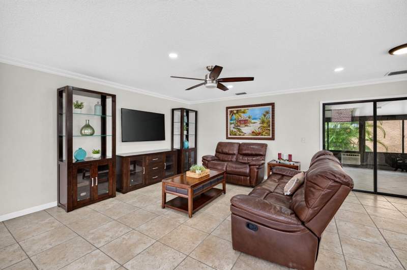 3 bedroom Single Family Residence at 4131 NW 5th Drive, Villages Of Hillsboro, Deerfield Beach — photo 5