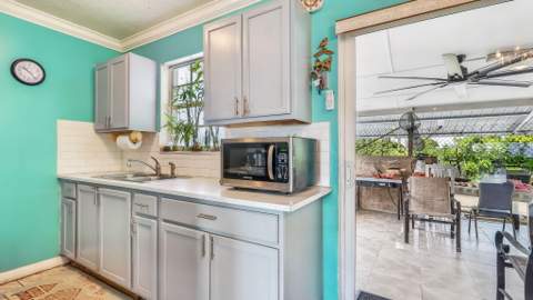 1048 WHITAKER Road, Belle Glade FL - photo 11 of 46