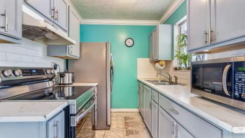 1048 WHITAKER Road, Belle Glade FL - photo 9 of 46
