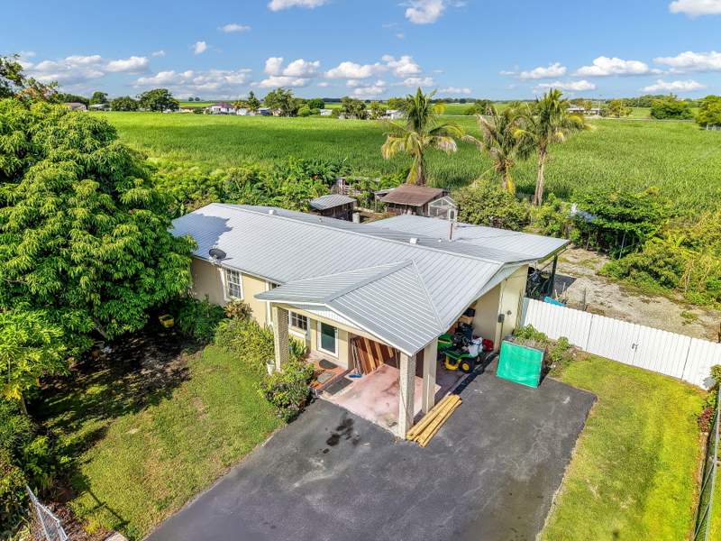 2 bedroom Single Family Residence at 1048 WHITAKER Road, WHITAKERS ADD, Belle Glade — photo 4