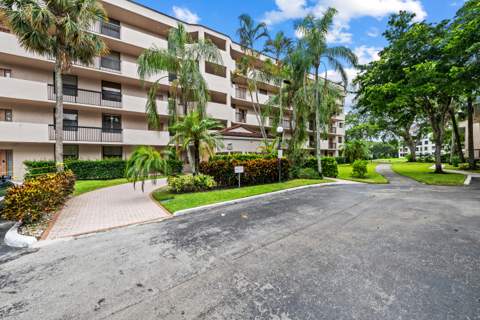 2768 Carambola Circle #101, Coconut Creek FL - photo 23 of 24