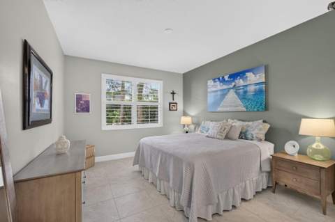 1013 Bay Colony Drive, Juno Beach FL - photo 15 of 46