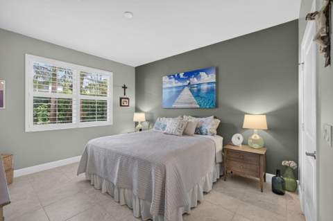 1013 Bay Colony Drive, Juno Beach FL - photo 16 of 46
