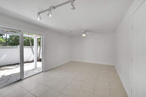453 NE 1st Street, Pompano Beach FL - photo 9 of 62