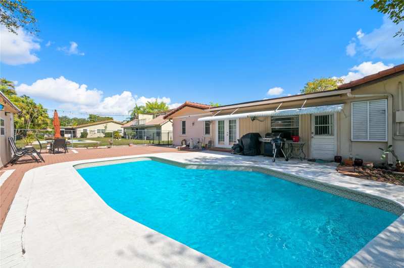 2 bedroom Single Family Residence at 4010 Coral Springs Drive, Chevy Chase, Coral Springs — photo 1