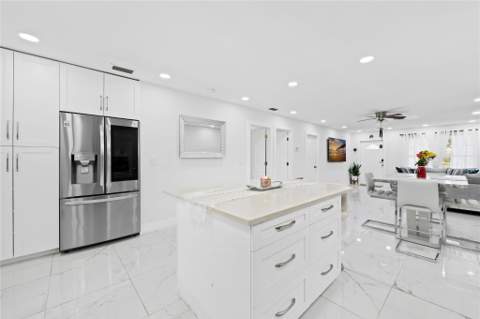 4010 Coral Springs Drive, Coral Springs FL - photo 8 of 25