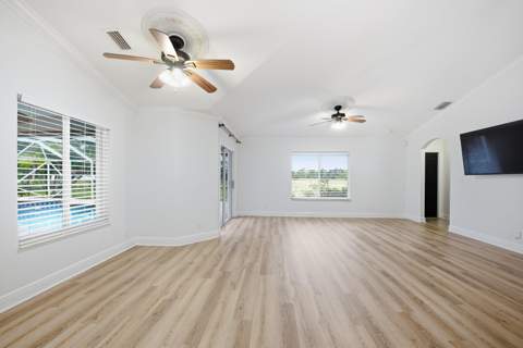 5476 NW Boydga Avenue, Port St. Lucie FL - photo 17 of 36