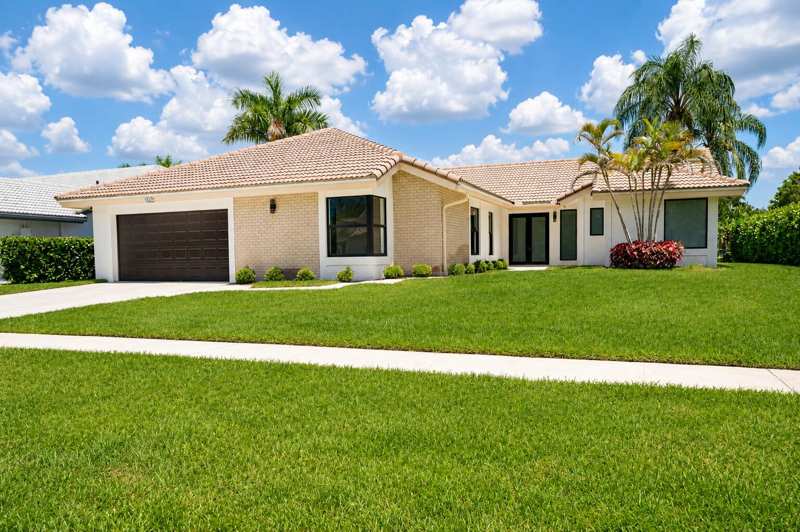 4 bedroom Single Family Residence at 11741 Island Lakes Lane, Island Lakes Sec 1 1, Boca Raton — photo 1