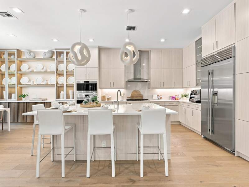 4 bedroom Single Family Residence at 415 43rd Street, North Palm Beach Pl No 1 Blks 8-12 Repl, West Palm Beach — photo 4