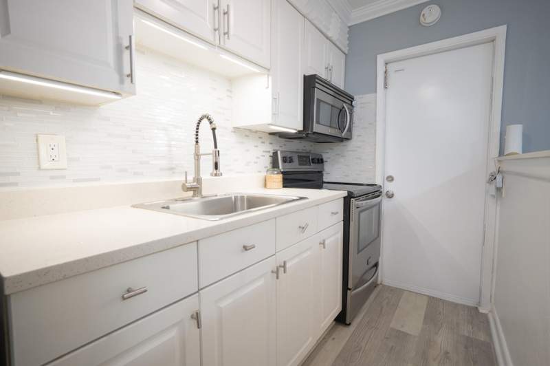 1 bedroom Condominium at 2621 Grant Street #10A, Crystal Court No 4 Condominium, Hollywood — photo 3