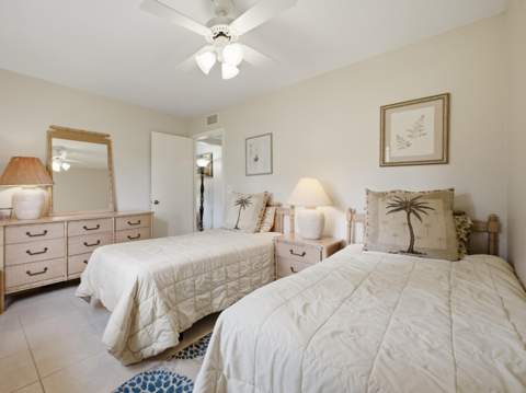 407 Pine Glen Lane #B-1, Greenacres FL - photo 16 of 24