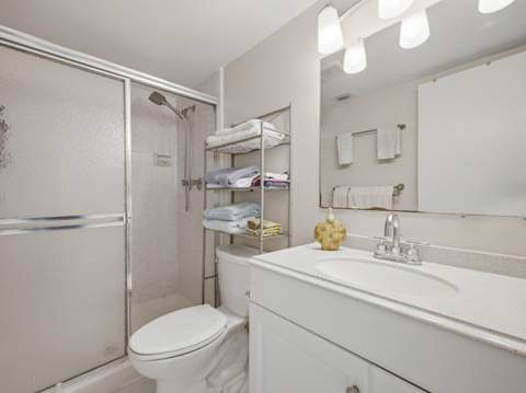 407 Pine Glen Lane #B-1, Greenacres FL - photo 14 of 24