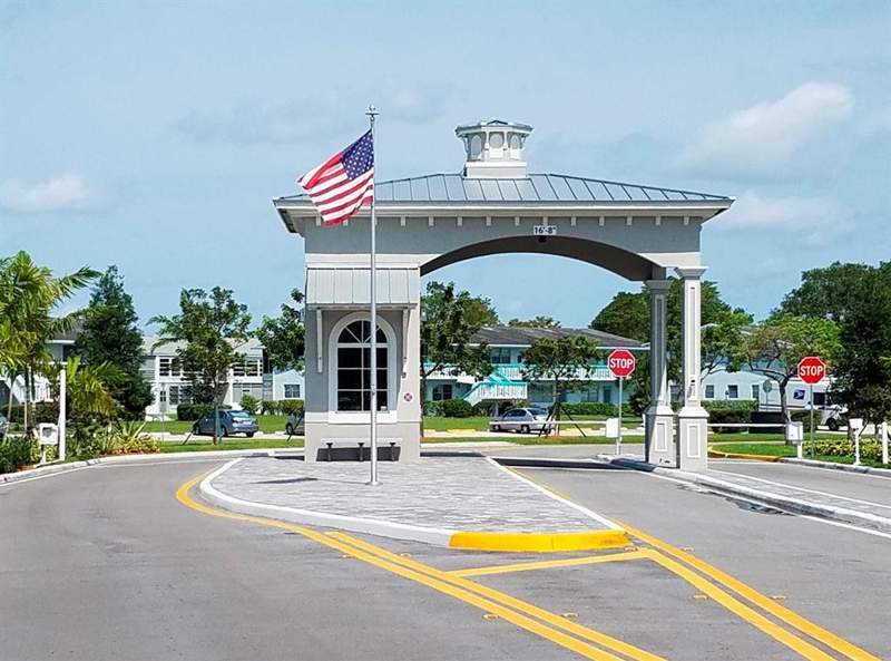 2 bedroom Condominium at 327 Richmond C #327, Richmond C Condo, Deerfield Beach — photo 2
