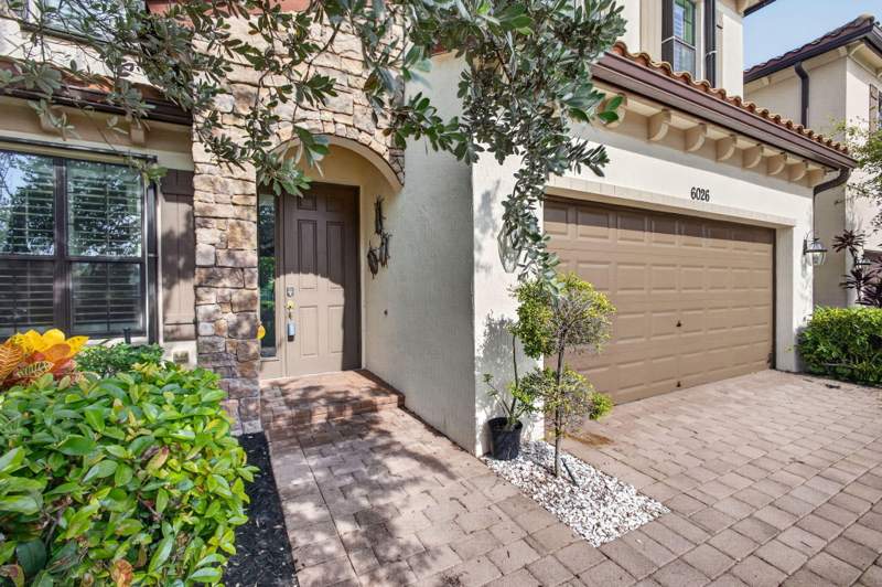 4 bedroom Single Family Residence at 6026 Night Heron Court, Reserve At Summit, Greenacres — photo 3