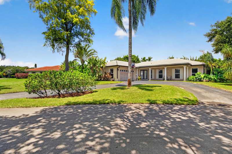 4 bedroom Single Family Residence at 9404 NW 37th Court, Broken Woods Estates, Coral Springs — photo 1