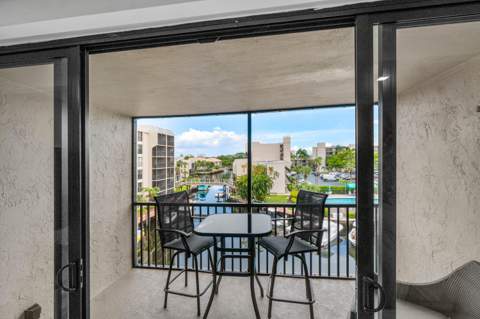 4 Royal Palm Way #4020, Boca Raton FL - photo 14 of 44