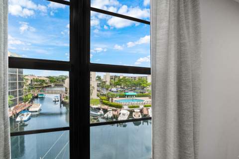 4 Royal Palm Way #4020, Boca Raton FL - photo 20 of 44
