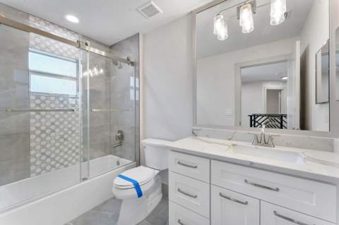 430 Lucky Lane, Delray Beach FL - photo 10 of 35