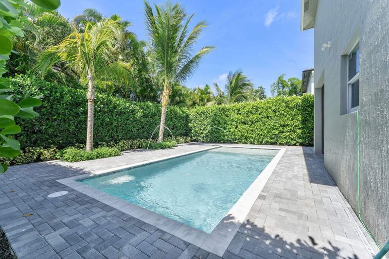 4 bedroom Single Family Residence at 430 Lucky Lane, Southridge, Delray Beach — photo 2