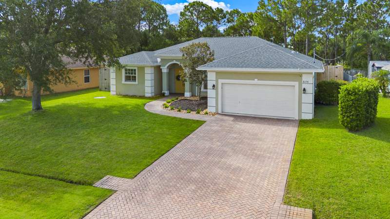 4 bedroom Single Family Residence at 6175 NW East Deville Circle, Port St Lucie Section 44, Port St. Lucie — photo 3
