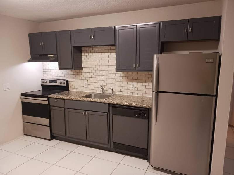 2 bedroom Single Family Residence at 708 NW 6th Street, West Harlem 21-26 B, Hallandale Beach — photo 2