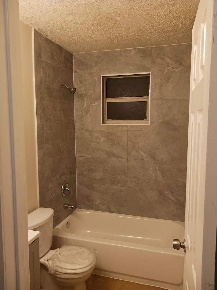 2 bedroom Single Family Residence at 708 NW 6th Street, West Harlem 21-26 B, Hallandale Beach — photo 4