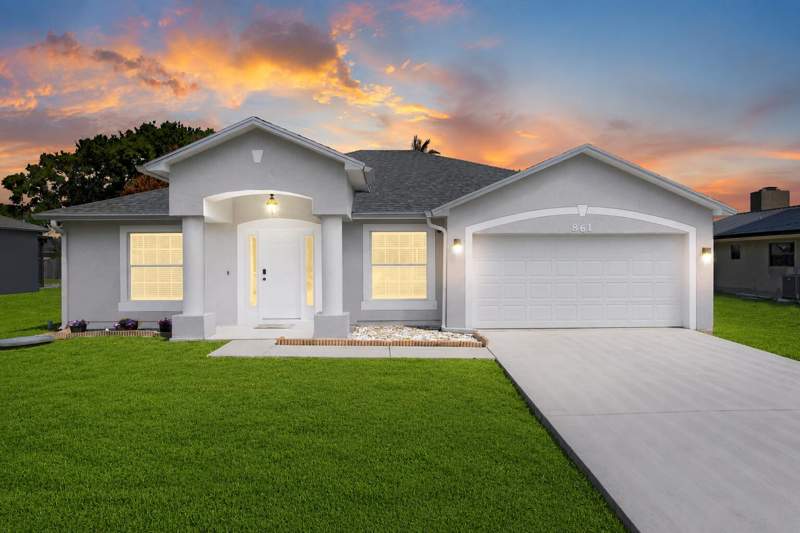 4 bedroom Single Family Residence at 861 SE Cavern Avenue, Port St Lucie Section 3, Port St. Lucie — photo 3