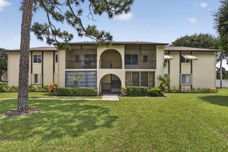 2 bedroom Condominium at 3625 La Aires Court #C-2, La Pinata Condo, Greenacres — photo 2