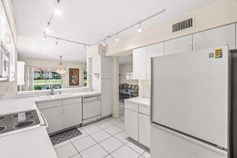 7408 Lake Meadow Way #101, Boynton Beach FL - photo 17 of 54