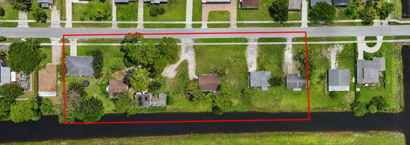 12 bedroom Single Family Residence at 415 Fleming Avenue, Greenacres 2, Greenacres — photo 2