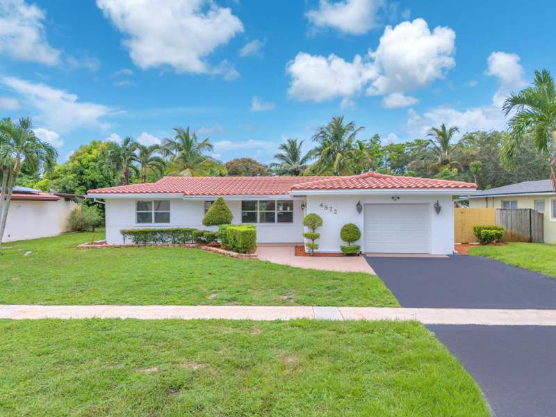 4 bedroom Single Family Residence at 4872 NW 6th Court, Breezeswept Park Estates, Plantation — photo 3
