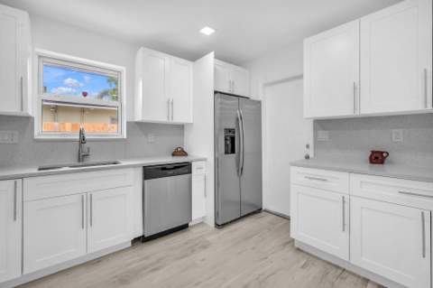 4872 NW 6th Court, Plantation FL - photo 12 of 44