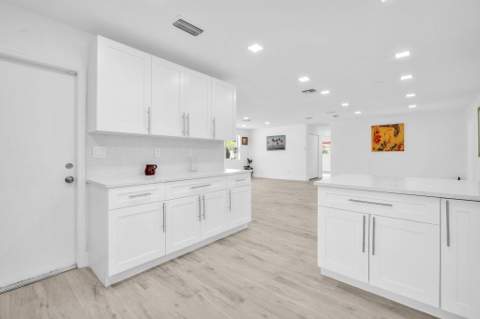 4872 NW 6th Court, Plantation FL - photo 13 of 44