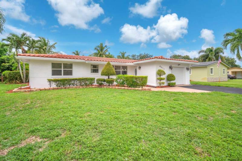 4 bedroom Single Family Residence at 4872 NW 6th Court, Breezeswept Park Estates, Plantation — photo 5