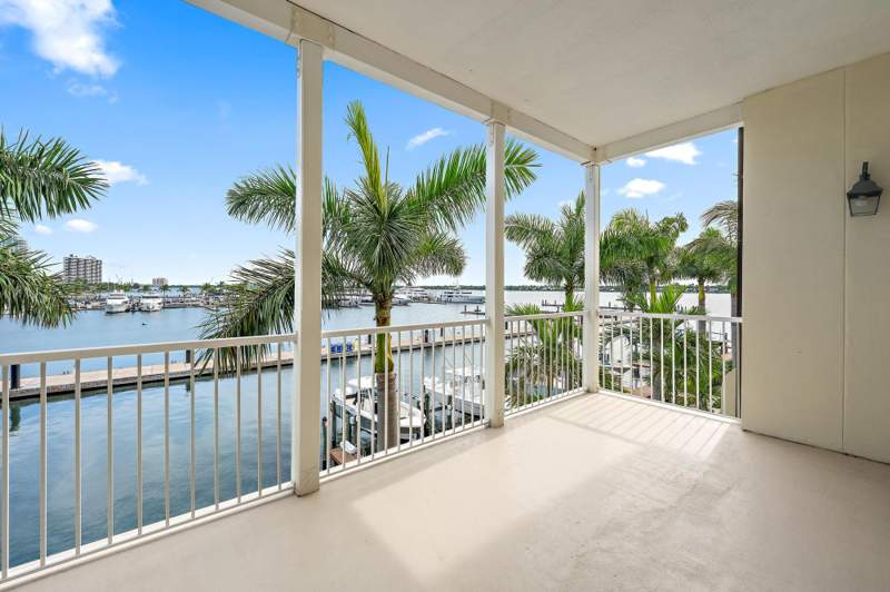 2 bedroom Condominium at 3920 N Flagler Drive #301, Flagler Landing Condo, West Palm Beach — photo 4