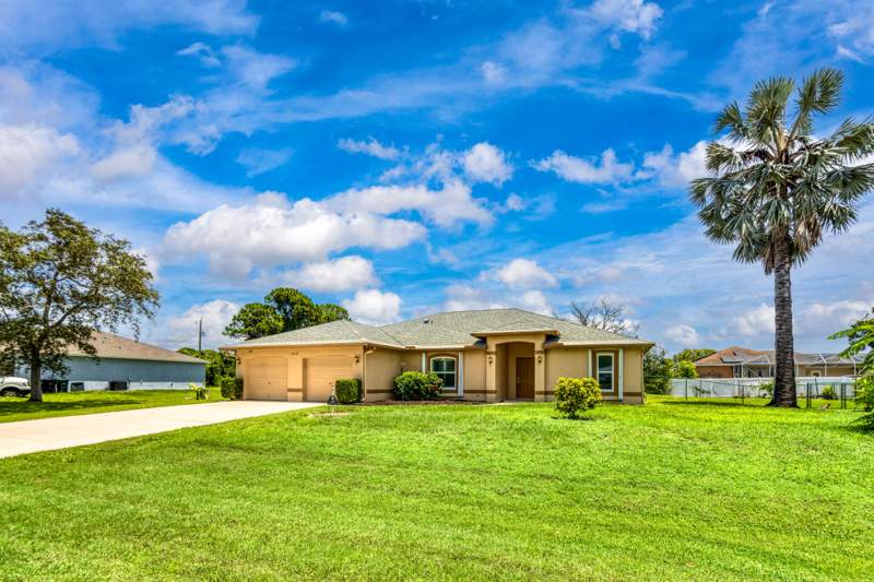 3 bedroom Single Family Residence at 649 NE Horizon Lane, Port St Lucie Section 26, Port St. Lucie — photo 3