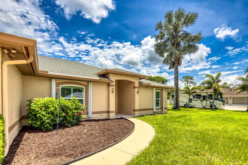 3 bedroom Single Family Residence at 649 NE Horizon Lane, Port St Lucie Section 26, Port St. Lucie — photo 4