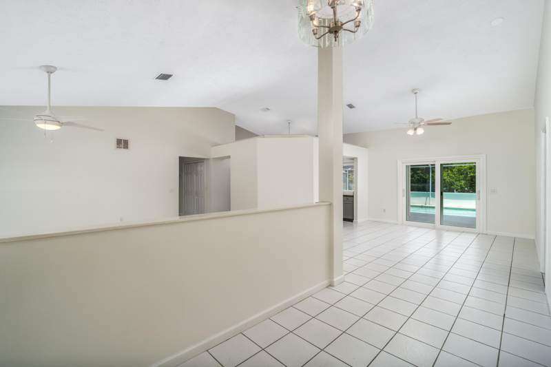 3 bedroom Single Family Residence at 649 NE Horizon Lane, Port St Lucie Section 26, Port St. Lucie — photo 5