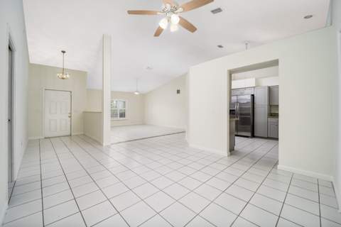649 NE Horizon Lane, Port St. Lucie FL - photo 7 of 31
