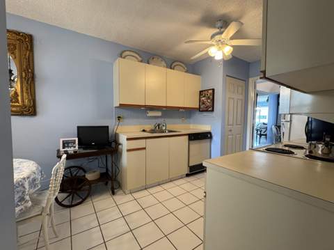 6768 N 10th Avenue #303, Lake Worth FL - photo 11 of 40