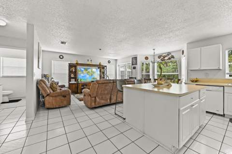 7581 Bristol Bay Lane, Lake Worth FL - photo 9 of 34
