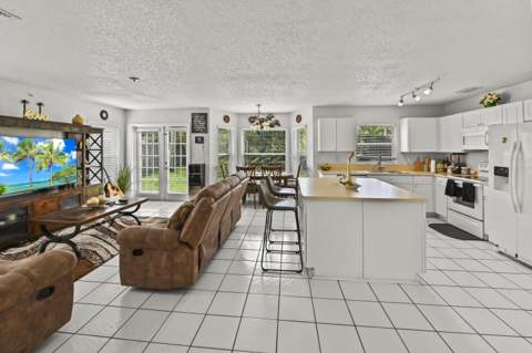7581 Bristol Bay Lane, Lake Worth FL - photo 10 of 34
