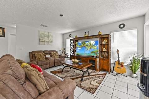 7581 Bristol Bay Lane, Lake Worth FL - photo 17 of 34