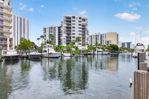 1390 E Terra Mar Drive, Pompano Beach FL - photo 13 of 66