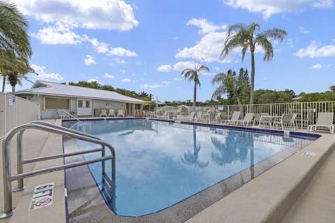 110 N Delaware Boulevard #11A, Jupiter FL - photo 6 of 29