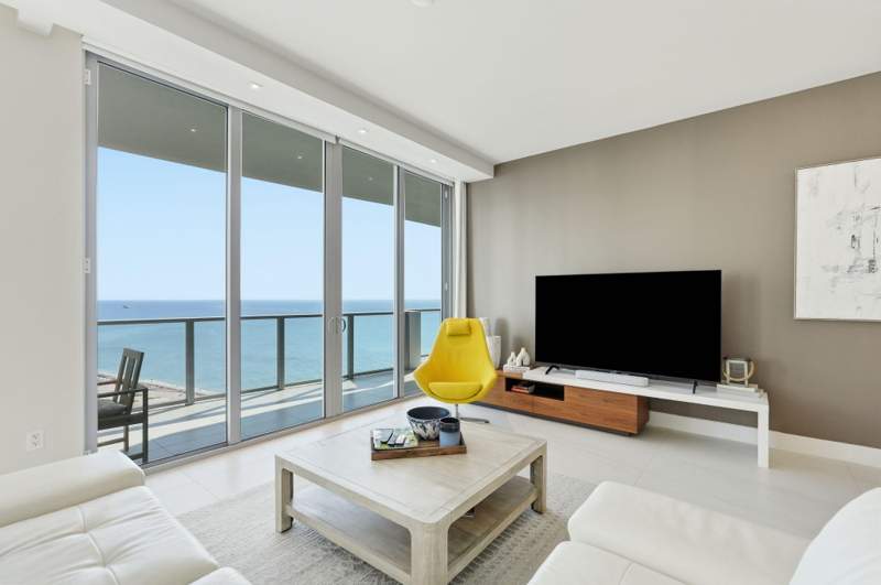 2 bedroom Condominium at 3100 N Ocean Drive ## H-1701, Amrit Ocean Resort Condo, Riviera Beach — photo 2
