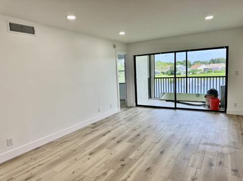 6962 Briarlake Circle #203, Palm Beach Gardens FL - photo 9 of 19